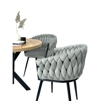 Szare krzesła VERDO widok przy stole