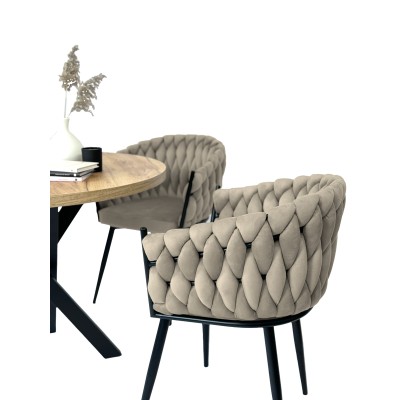 Beżowe krzesła VERDO widok przy stole