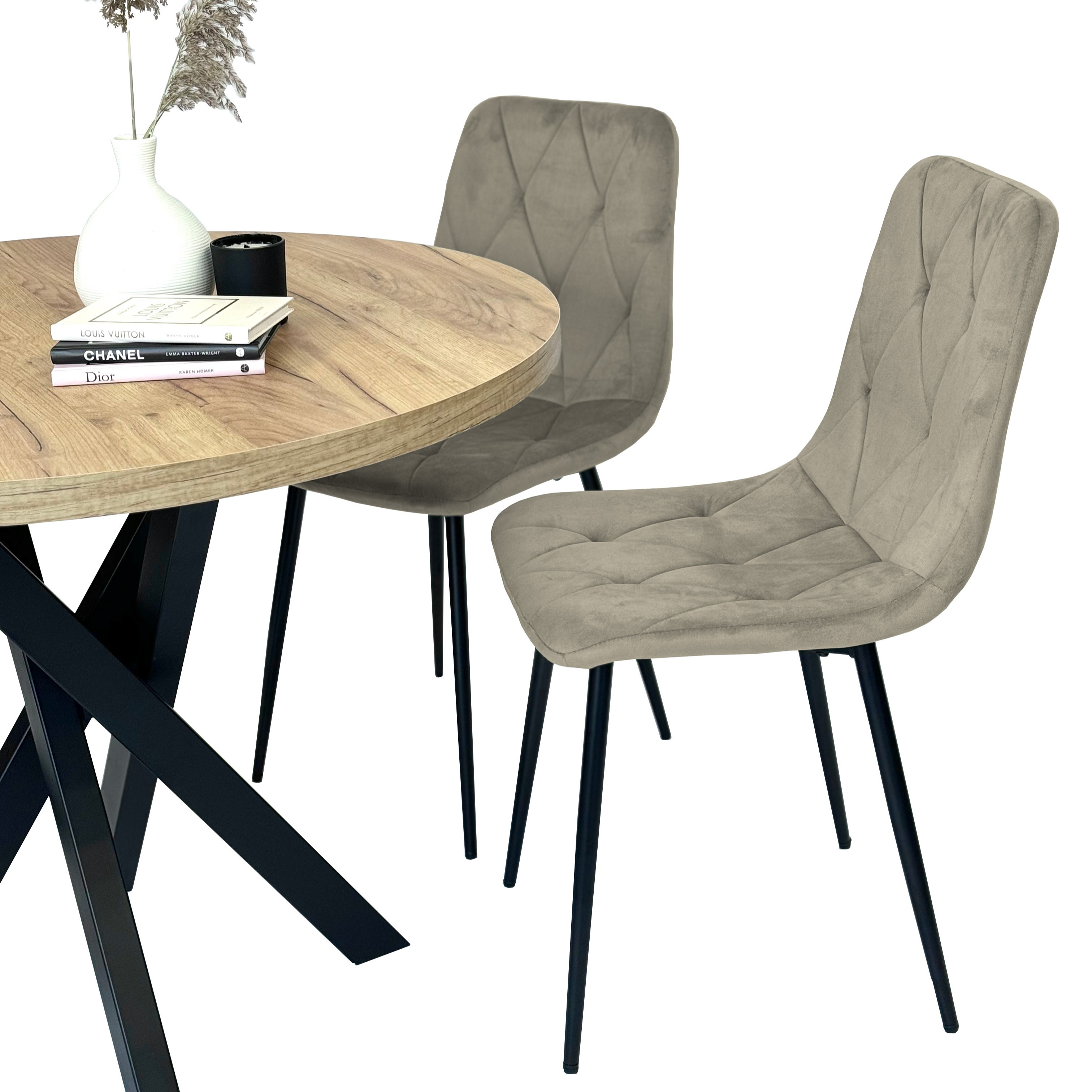 krzesła CELMO w aranżacji przy stole